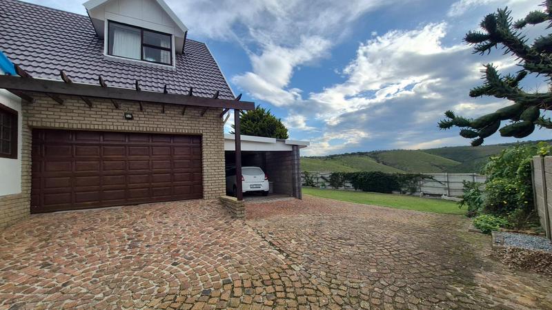 4 Bedroom Property for Sale in Hartenbos Heuwels Western Cape